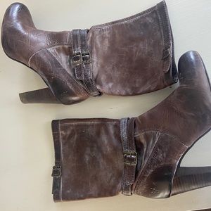 Vintage Leather Heeled Frye Boot - Size 7.5